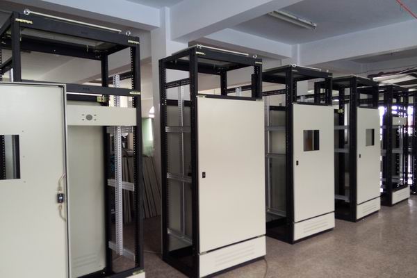 伊宁县控制柜-3683厂家控制柜检修需要注意的